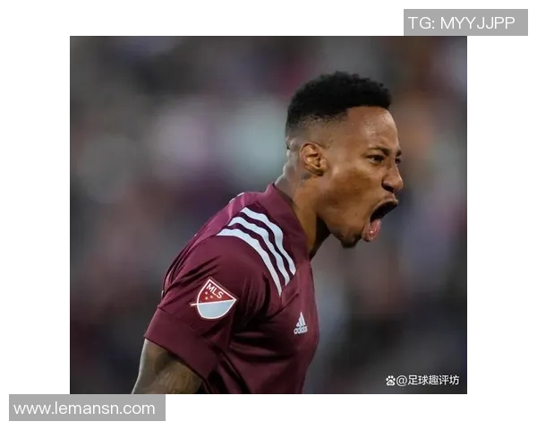 服役期间表现突出的足球明星排名及其职业生涯回顾